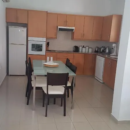 Comfort 17 Vila Larnaca